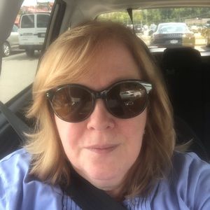 Meet your Posher, Polly